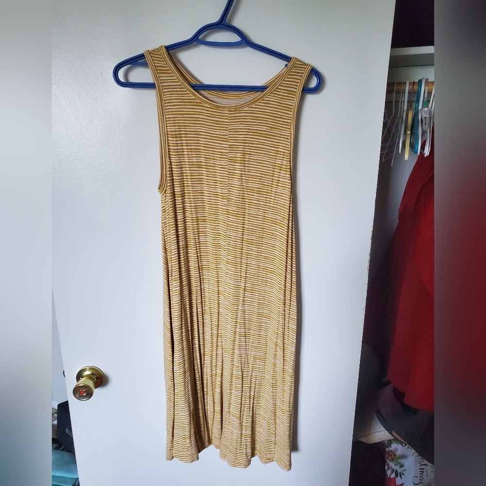 3/$30  Yellow swing dress